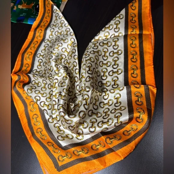 100% silk scarf bandana horse snaffle bit - Picture 1 of 4